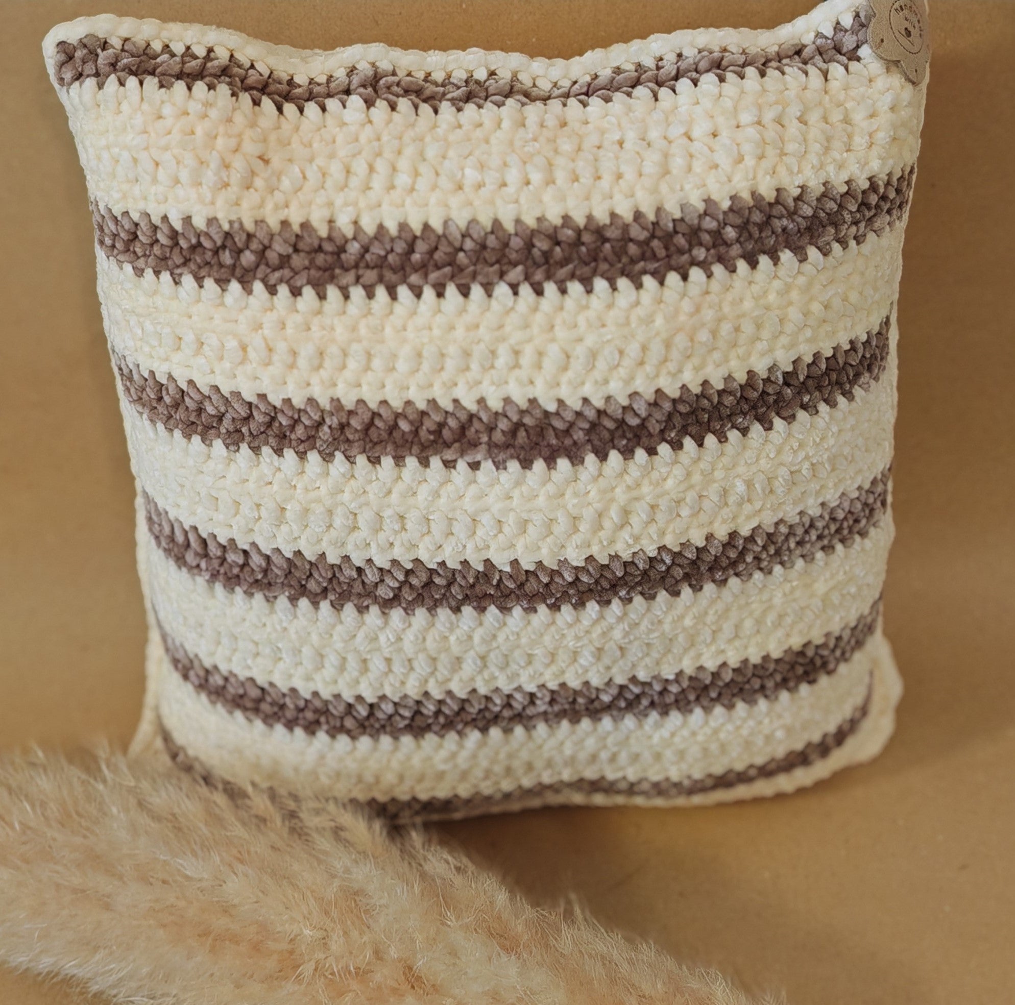 Heimtextilien  – Handgemachte Kissen & Decken