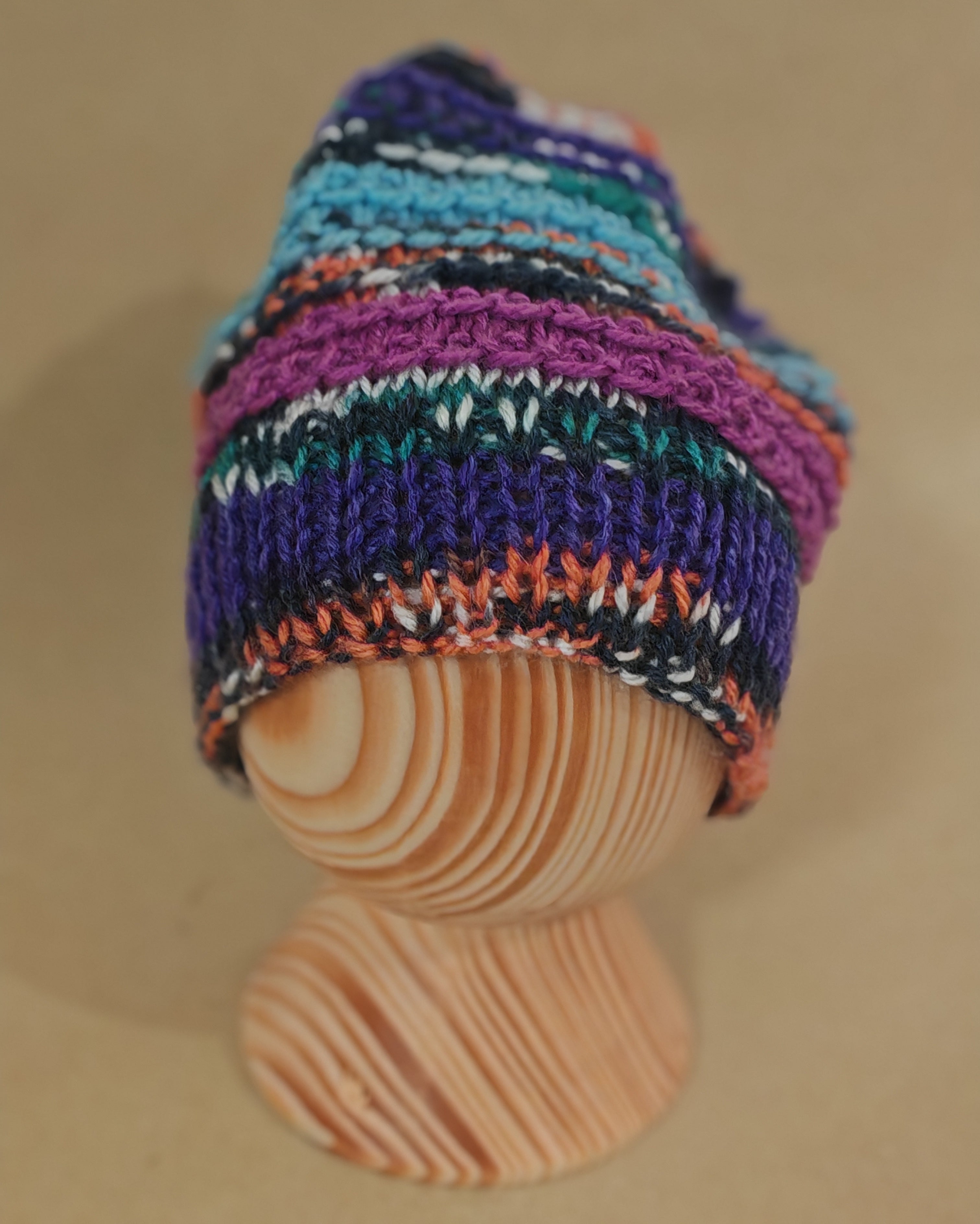 Handgestrickte Kindermütze aus Wolle – Bunt & Warm | Handmade Wintermütze