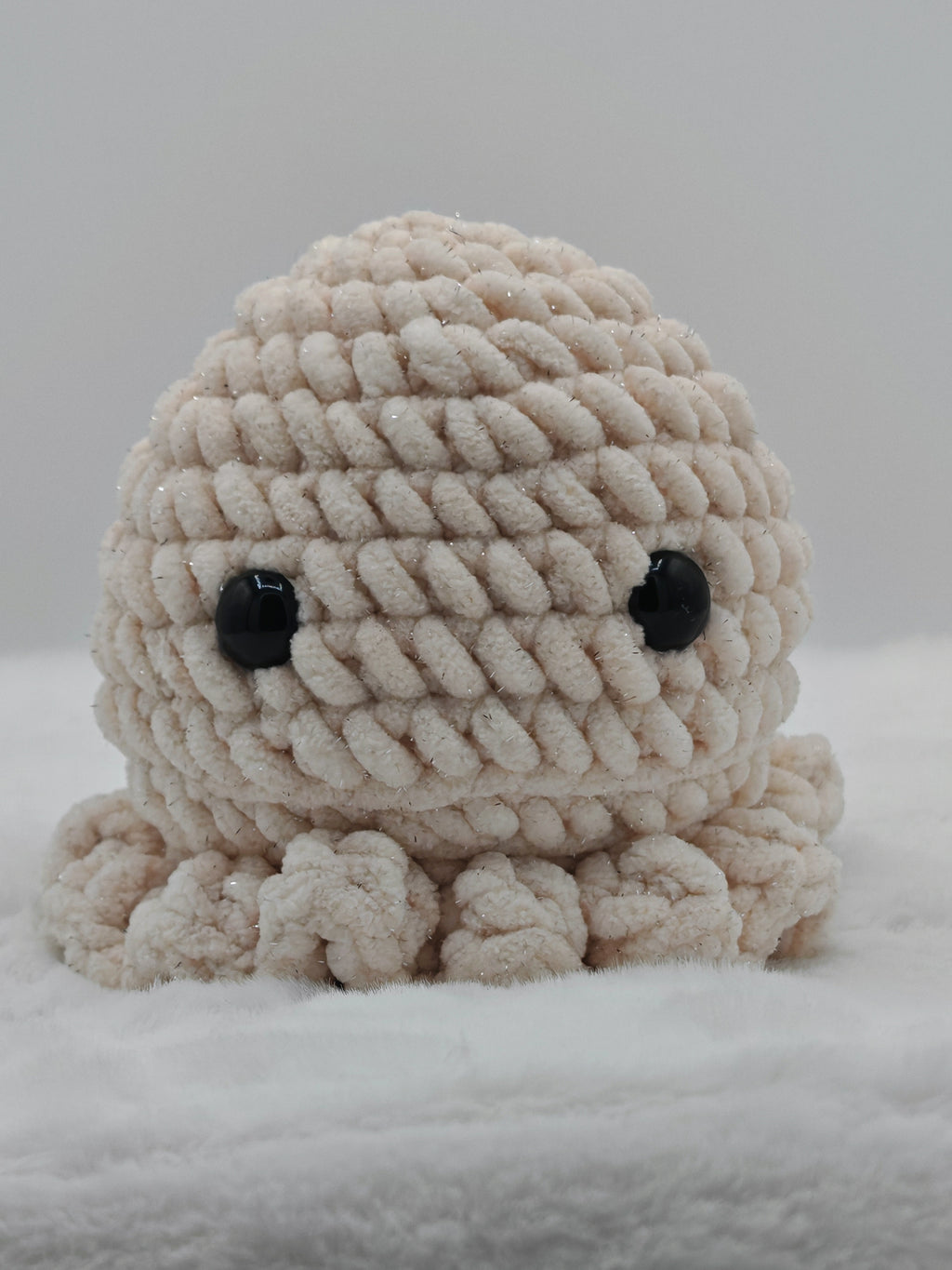 Gehäkelte Kuschel‑Qualle „Jelly“ | Weiches Amigurumi‑Plüschtier handgemacht | Geschenk & Deko (Offwhite)