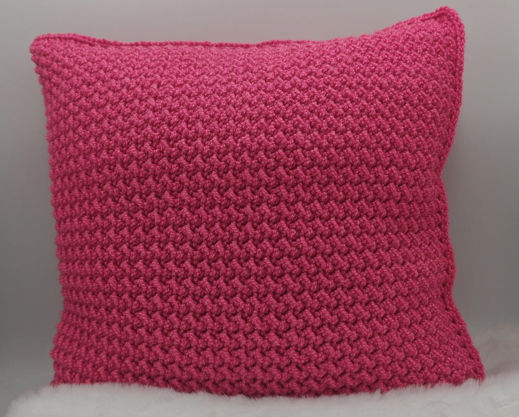 Handgemachtes Häkelkissen in Pink | Weiches Dekokissen für Sofa & Schlafzimmer