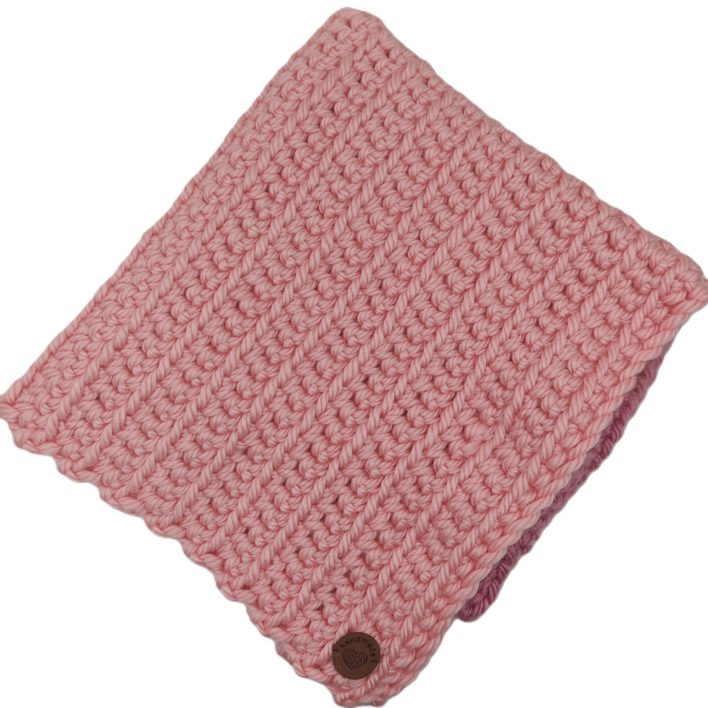 Handgehäkelte Hundedecke Rosa – Kuscheldecke fürs Hundekörbchen | Handmade