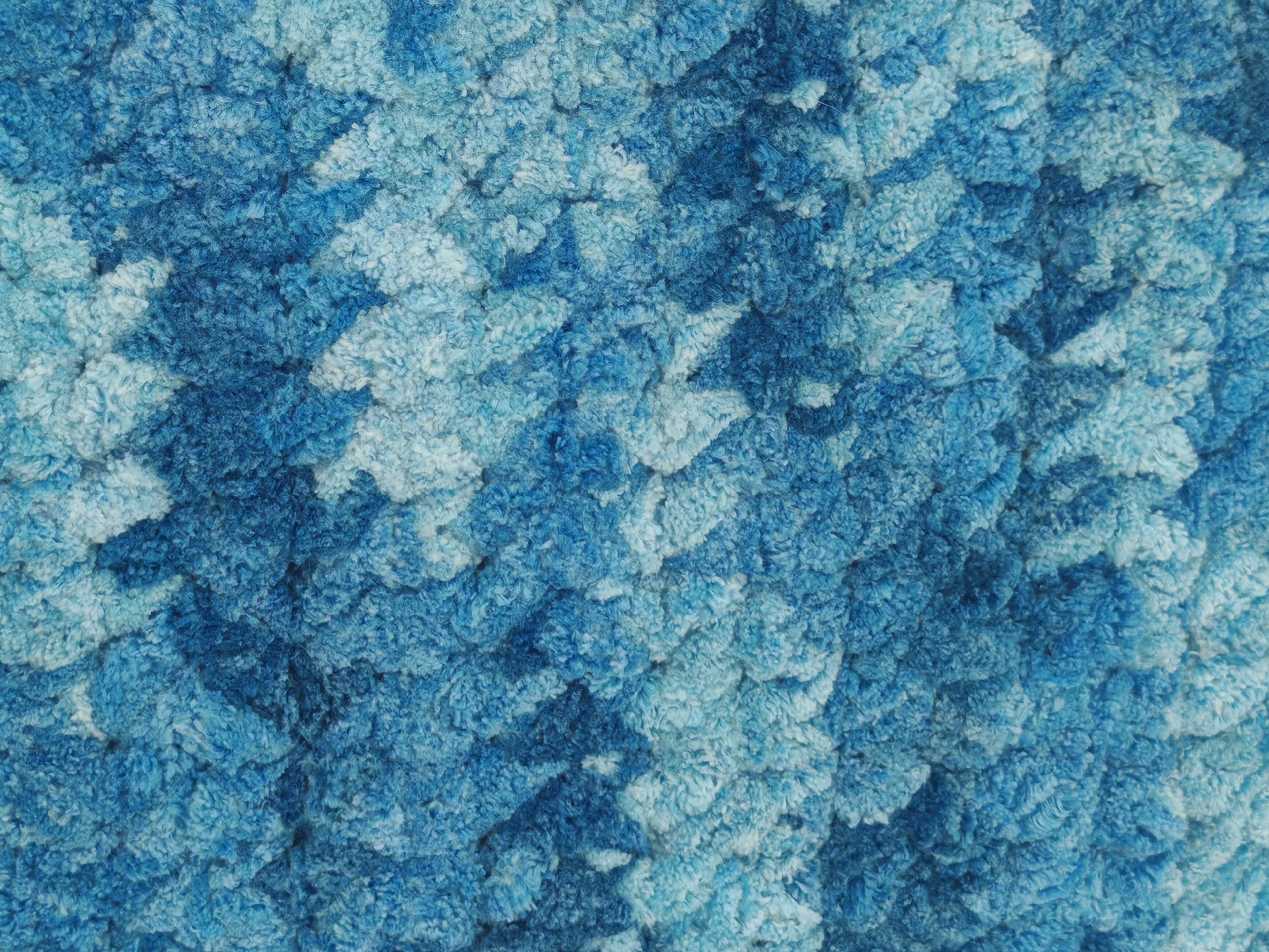 Handgehäkelte Kuscheldecke in Blau | Sofa- & Babydecke | Handgemacht