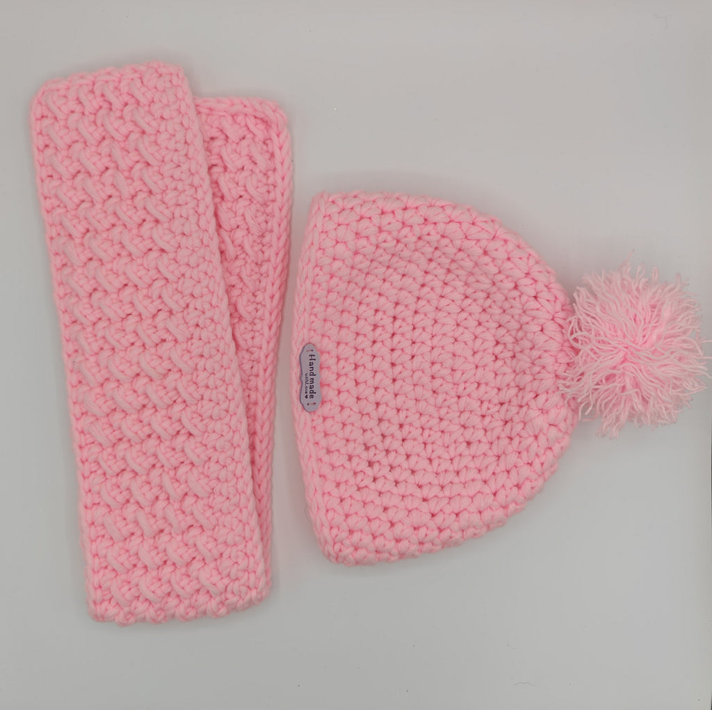 Gehäkeltes Baby- & Kinderset | Mütze mit Bommel & Schal | Rosa | Handgemacht