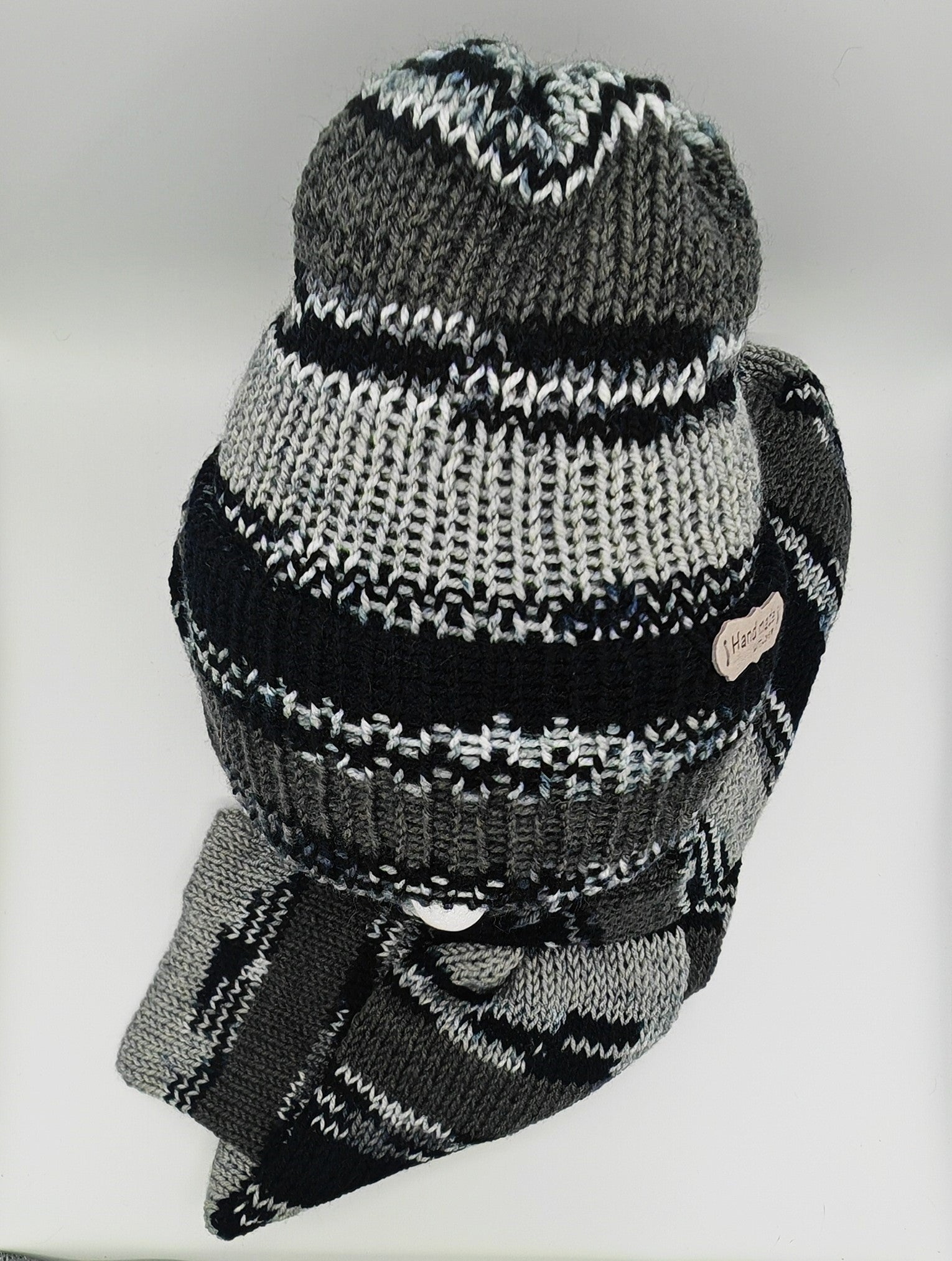 Handgestricktes Partnerlook Set – Mütze, Schal & Hundeloop | Handmade Winterset Unikat