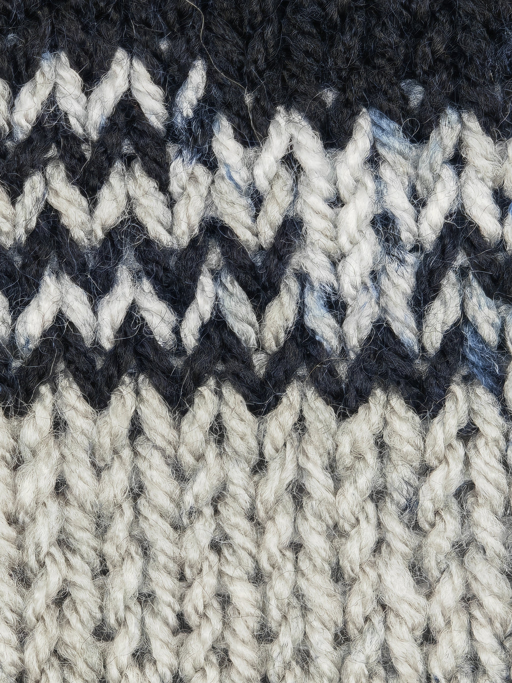 Handgestricktes Partnerlook Set – Mütze, Schal & Hundeloop | Handmade Winterset Unikat