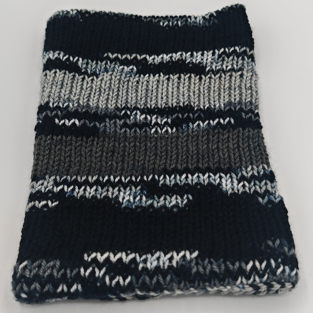 Handgestricktes Partnerlook Set – Mütze, Schal & Hundeloop | Handmade Winterset Unikat