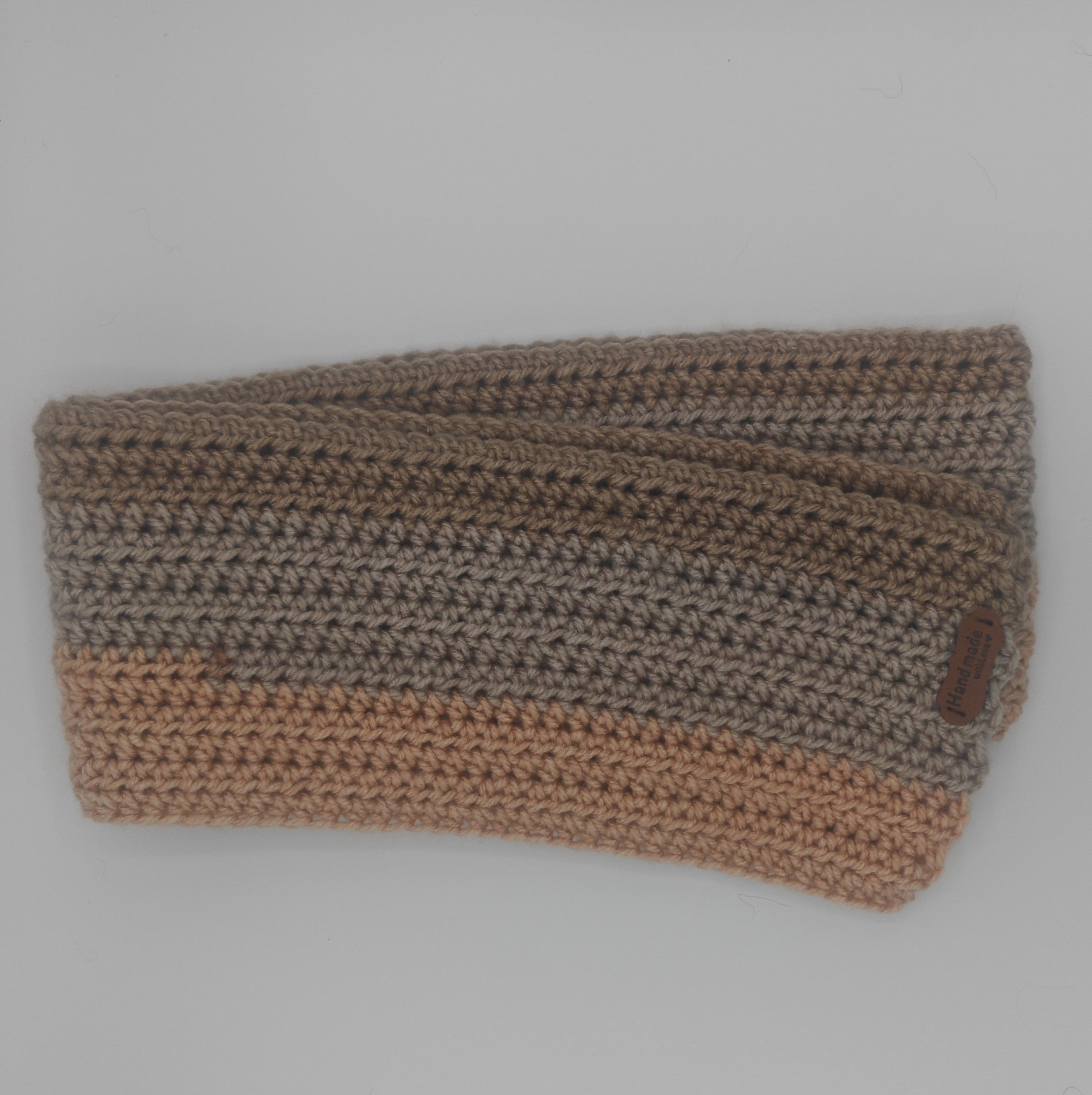Handgehäkelter Schal in Naturtönen – kuschelig & zeitlos | Unikat