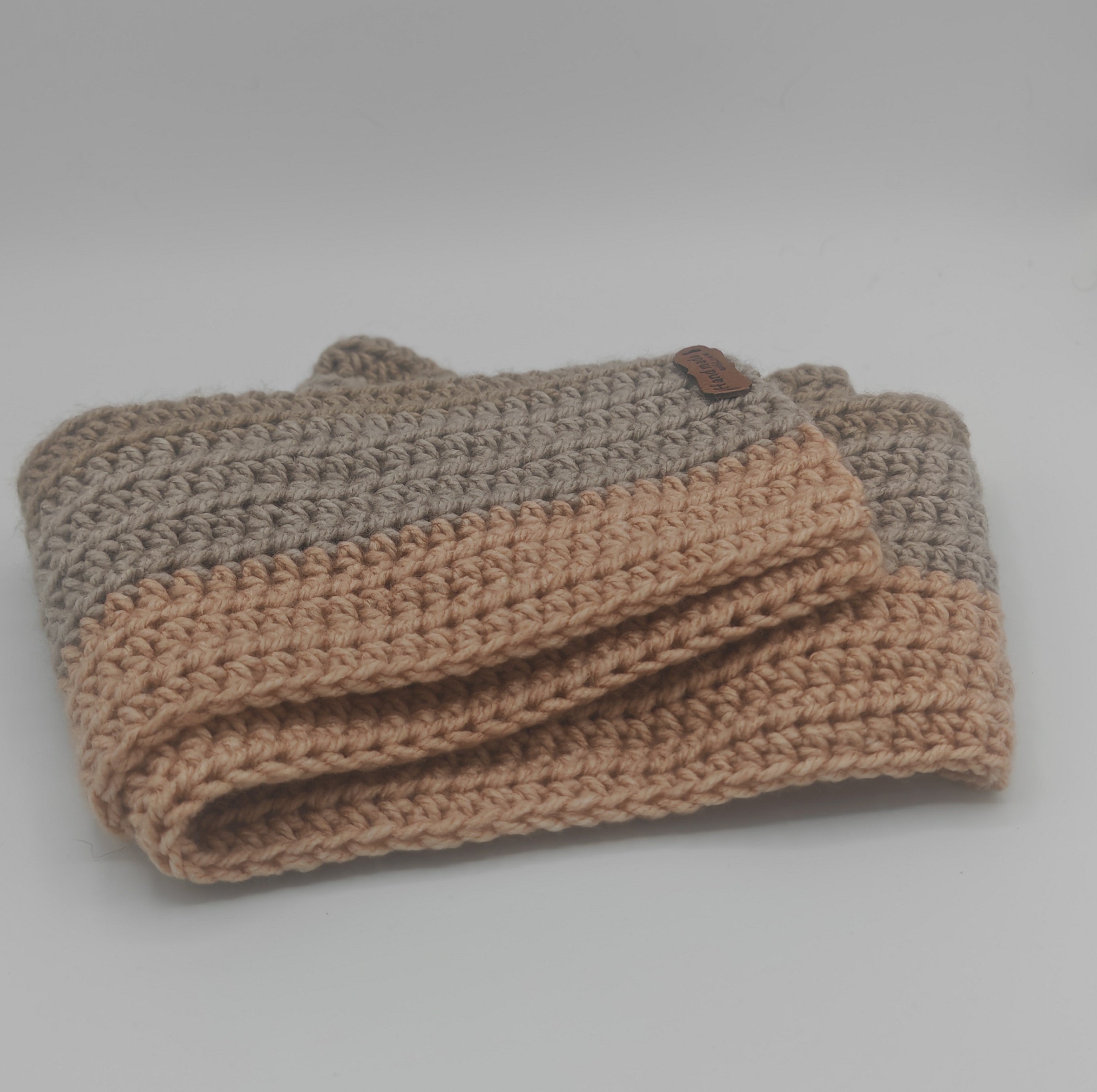 Handgehäkelter Schal in Naturtönen – kuschelig & zeitlos | Unikat