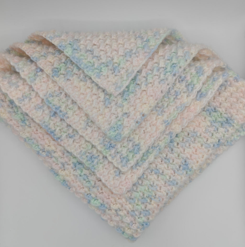 Handgehäkelte Babydecke 70x75 cm | Weiche Häkeldecke in Pastell, Geschenk zur Geburt