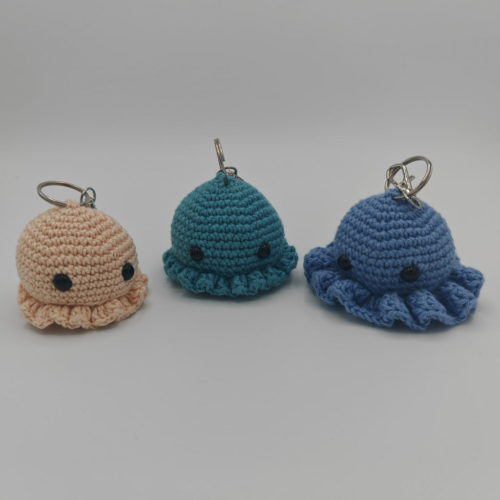 Handgehäkelter Oktopus Schlüsselanhänger – handgemachtes Amigurumi