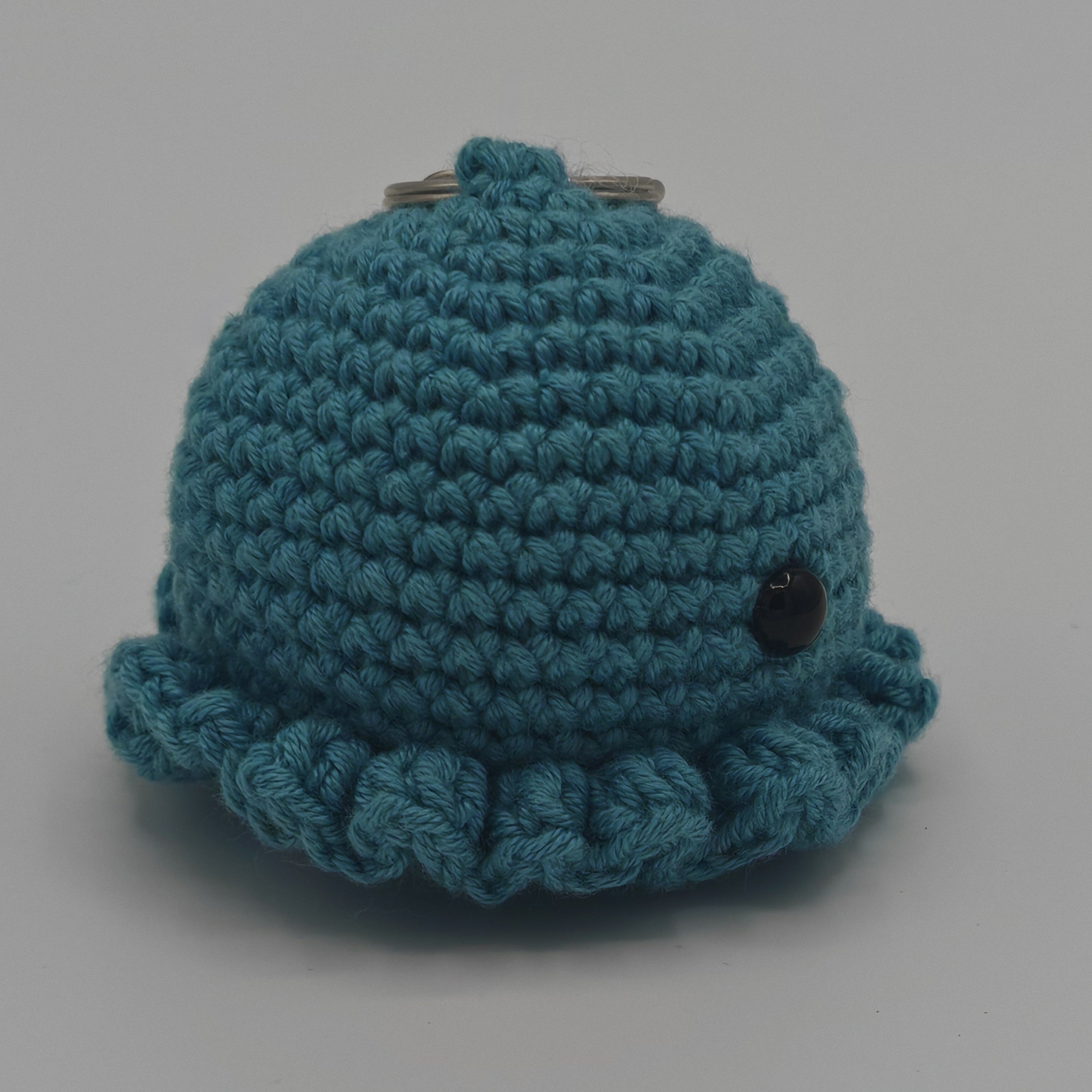 Handgehäkelter Oktopus Schlüsselanhänger – handgemachtes Amigurumi