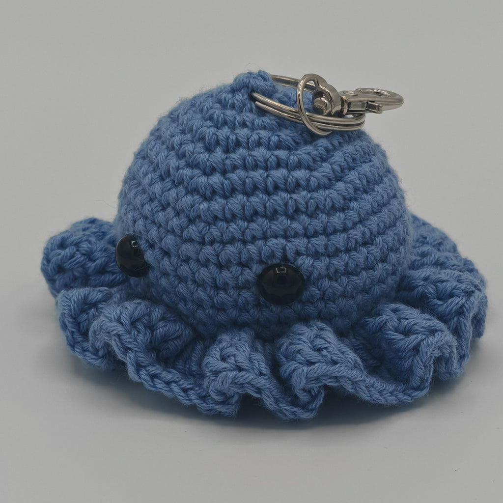 Handgehäkelter Oktopus Schlüsselanhänger – handgemachtes Amigurumi