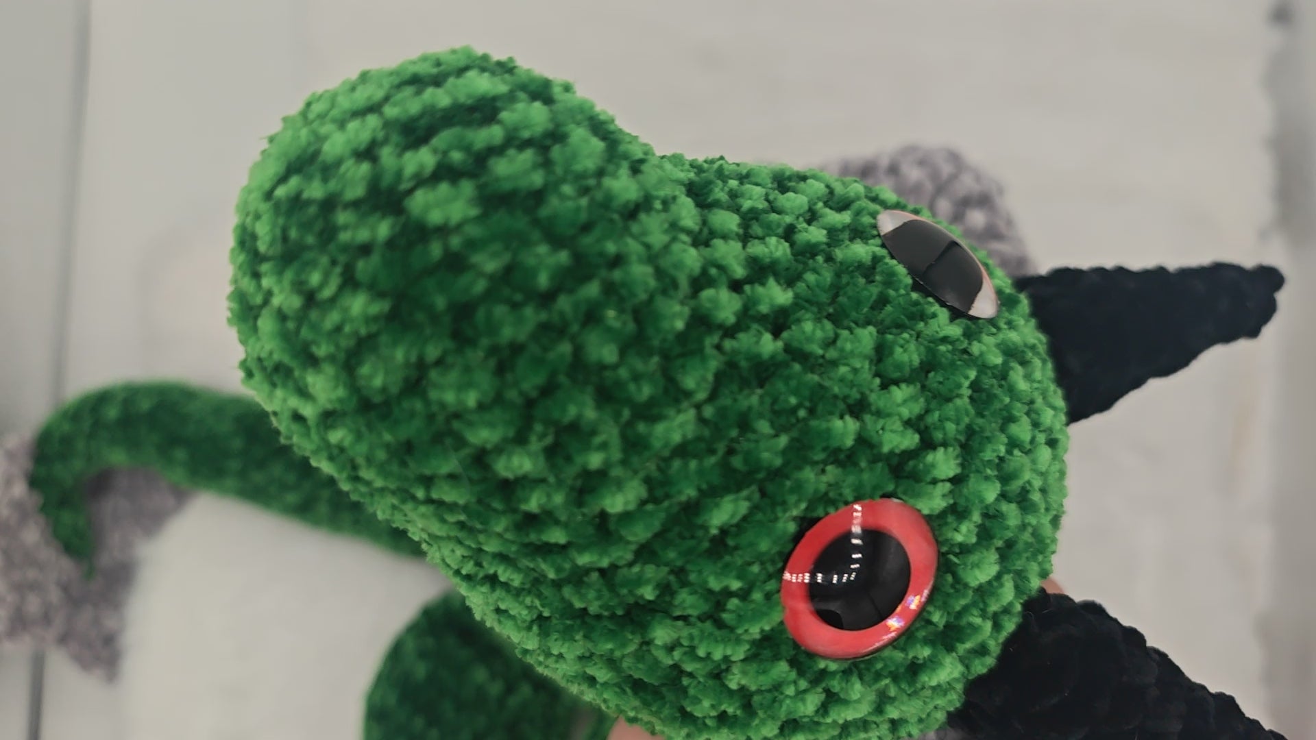 Amigurumi Drache gehäkelt | Weiches Stofftier & Deko | Perfektes Geschenk