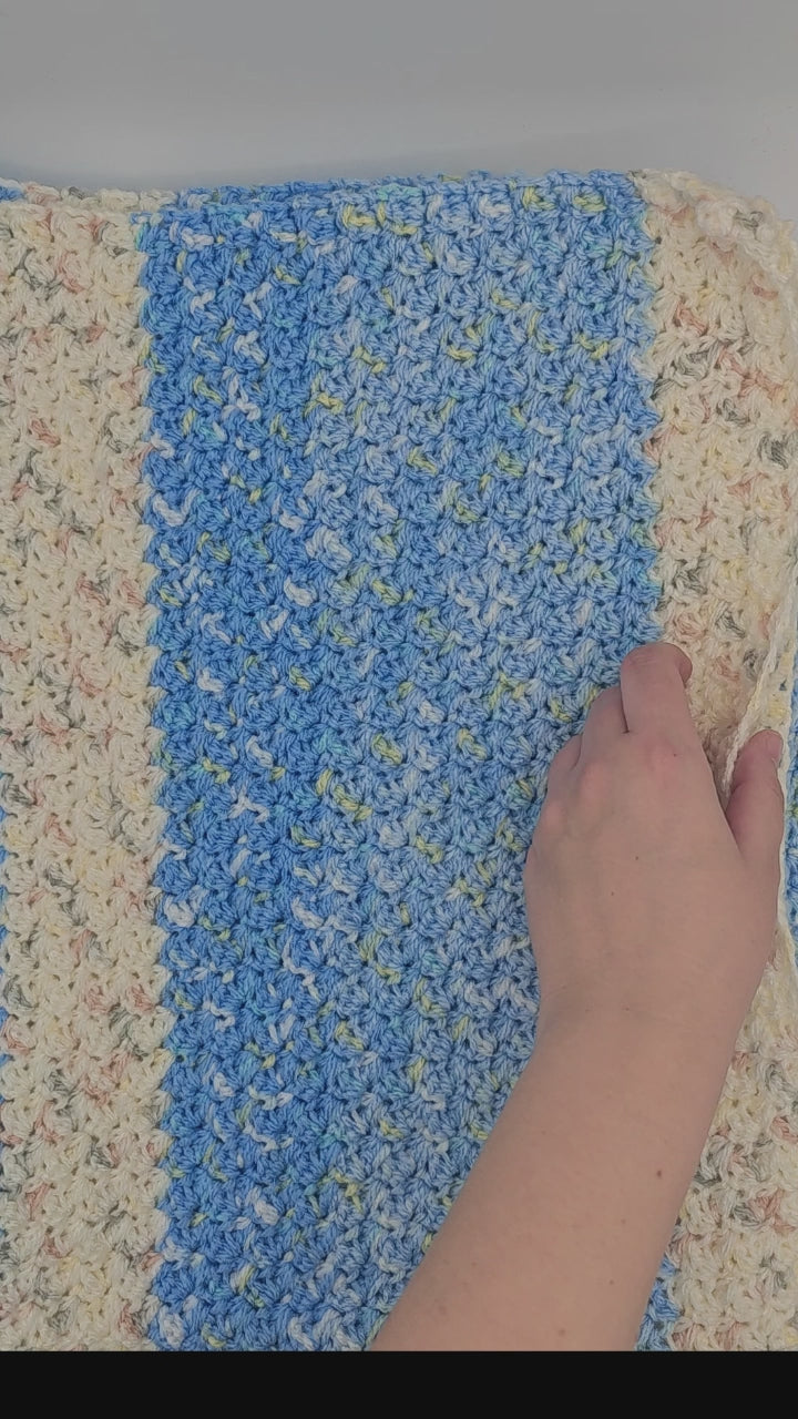 Handgehäkeltes Kissen- & Decken-Set Blau | Struktur Häkeldecke mit Kissen | Handmade Wohnaccessoire | Sofadecke Set Unikat