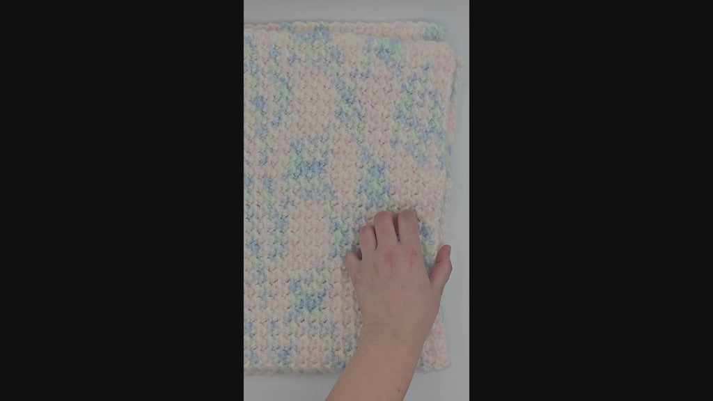 Handgehäkelte Babydecke 70x75 cm | Weiche Häkeldecke in Pastell, Geschenk zur Geburt