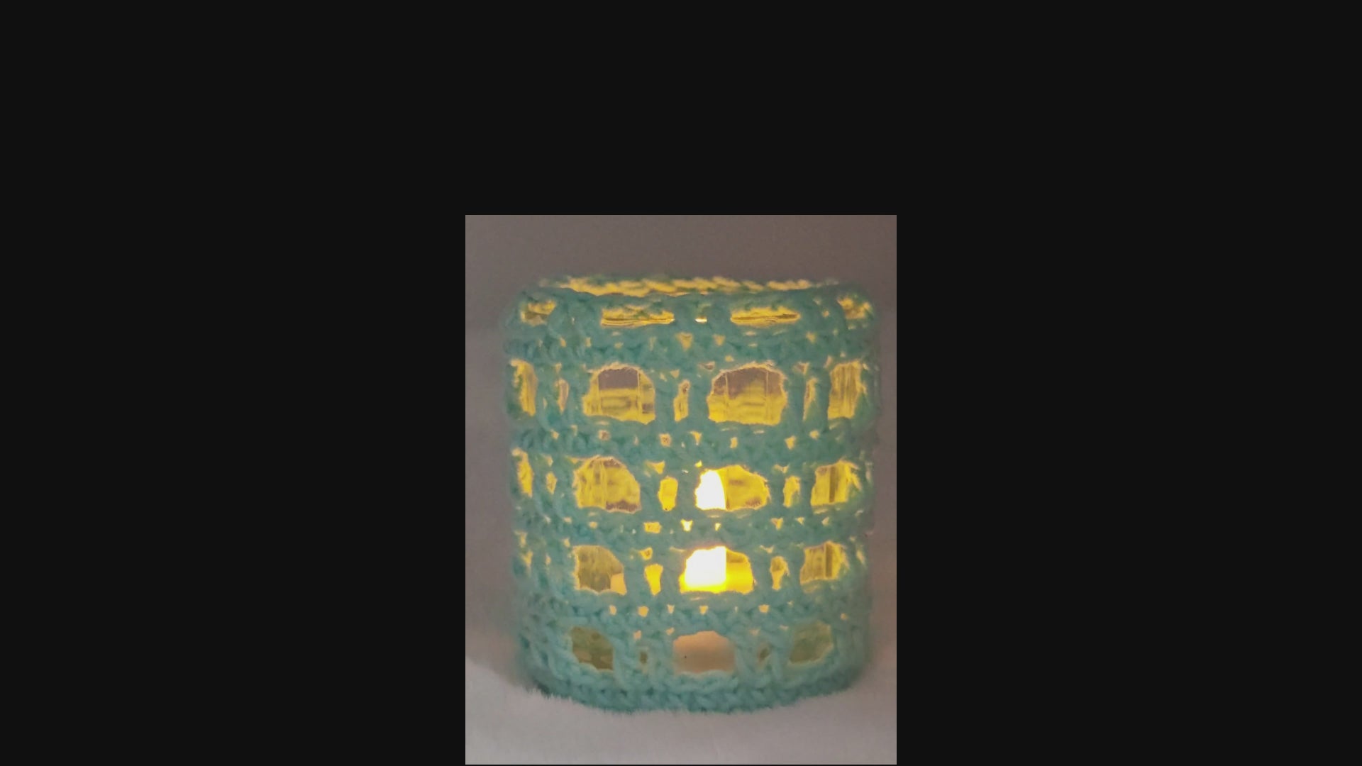 Gehäkeltes Windlicht aus Glas | Handgemachter Teelichthalter im Boho Stil | Deko in verschiedenen Farben